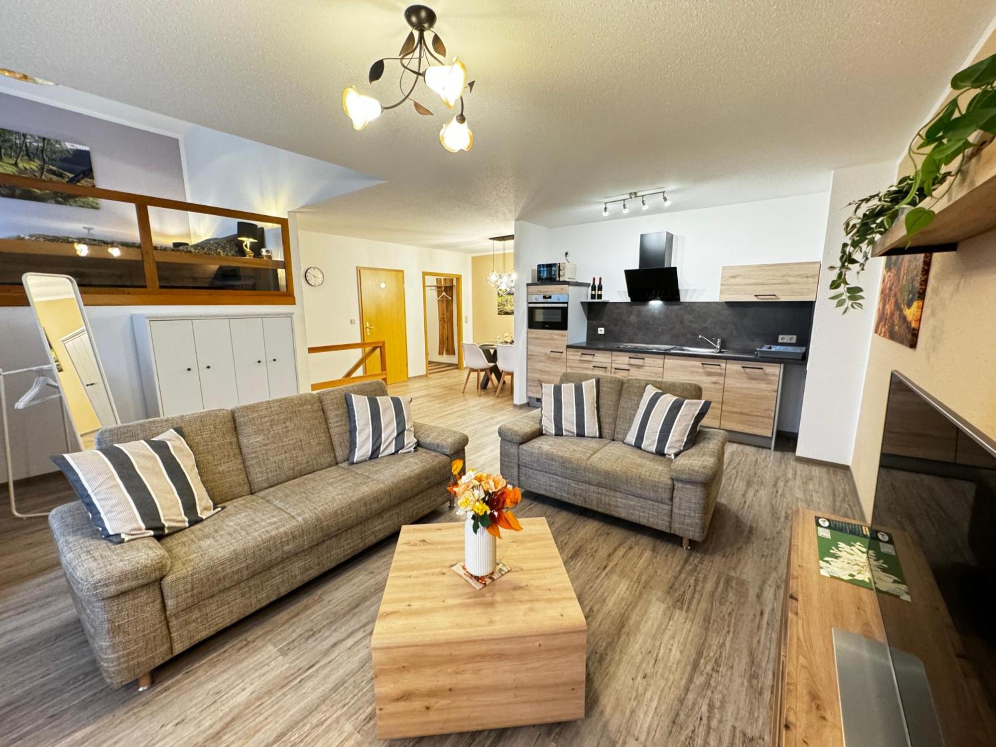 Galerie-Ferienwohnung "Im Schindlershof" - Zentral Und Ruhig 艾本施托克 外观 照片